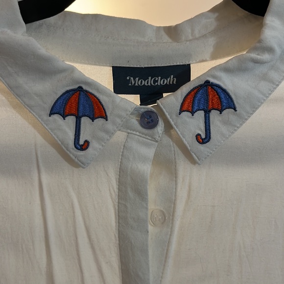 ModCloth Umbrella Embroidered Button Down - Picture 2 of 5
